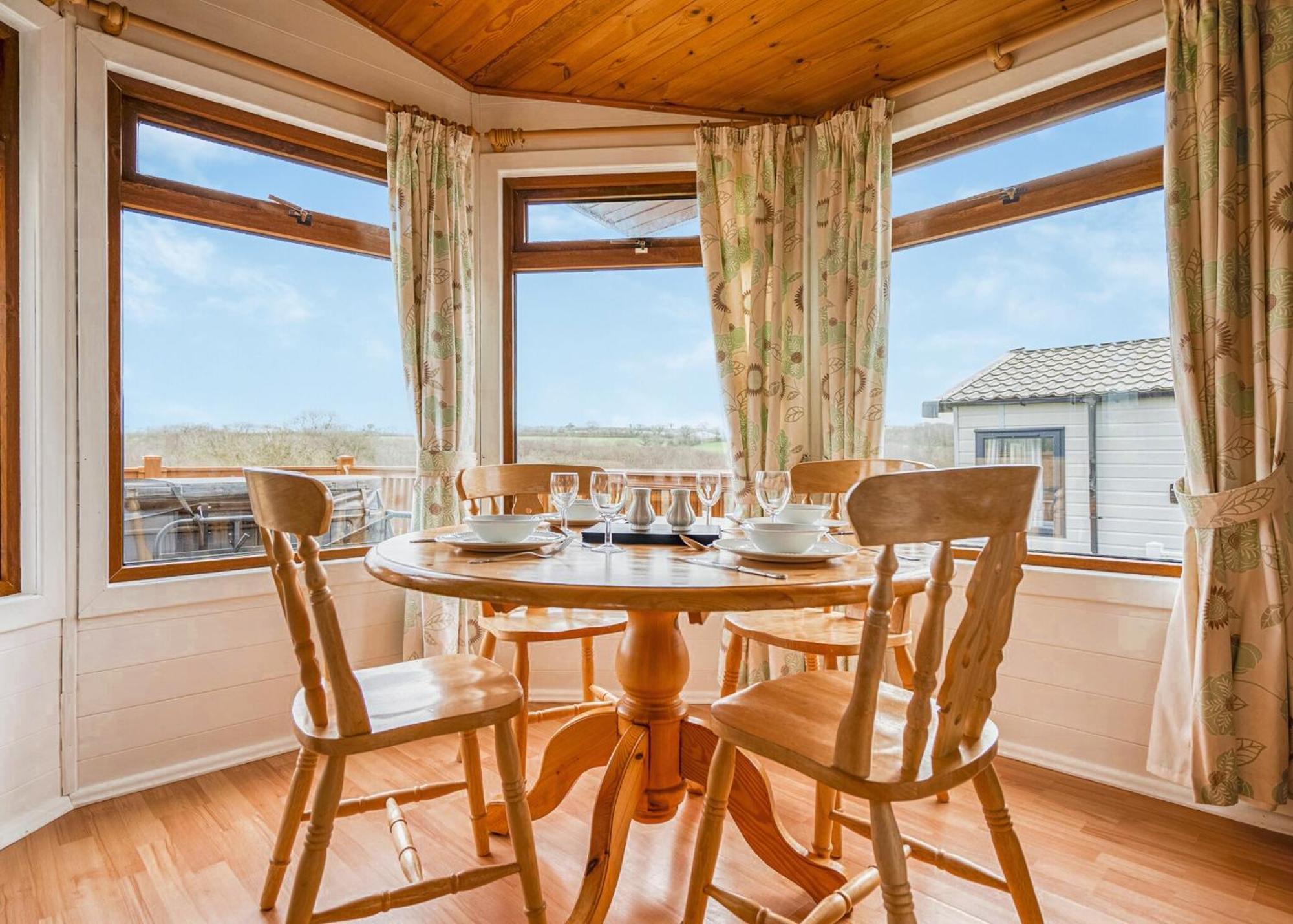 Meadow Lakes Holiday Park St Austell Bagian luar foto
