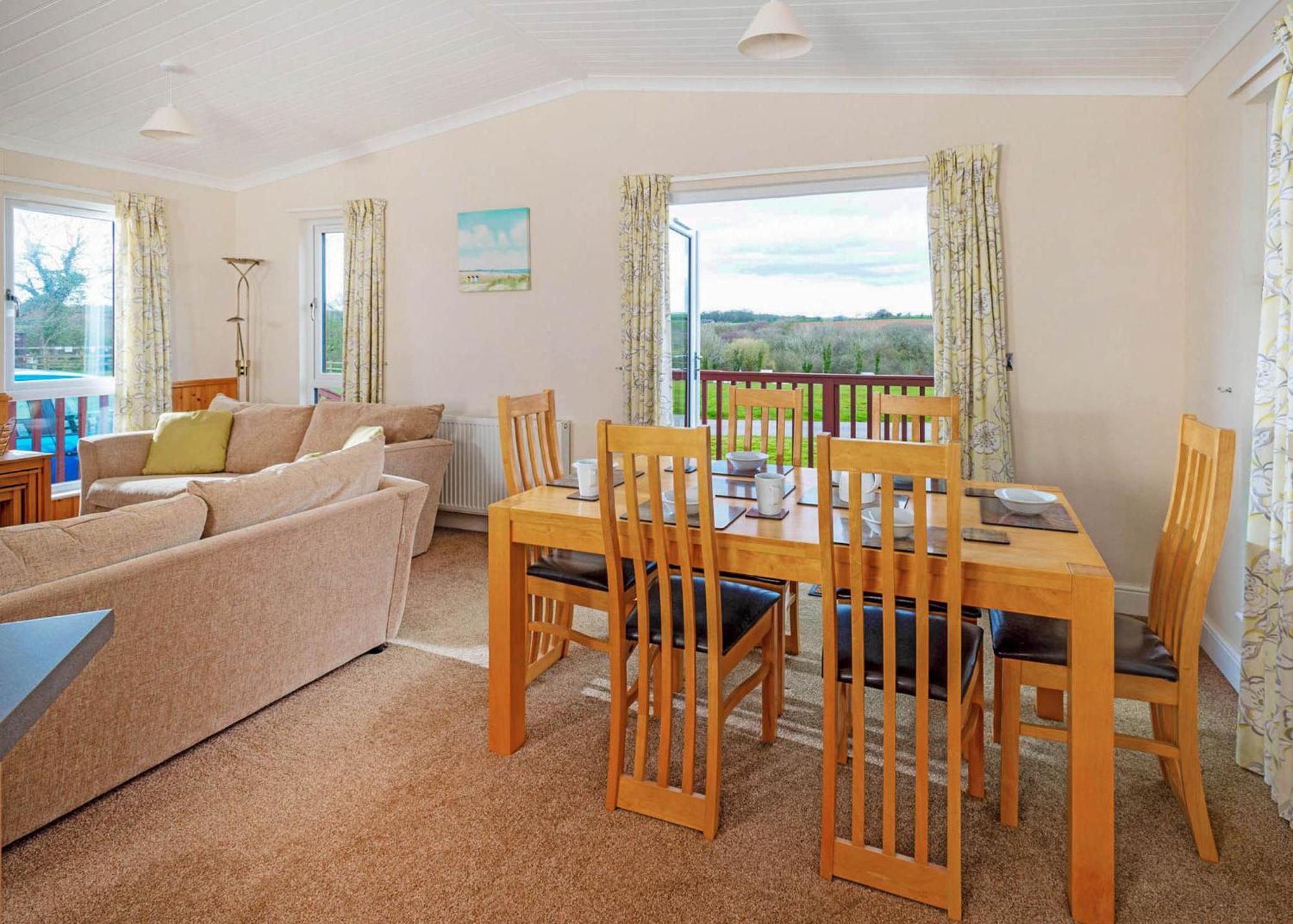 Meadow Lakes Holiday Park St Austell Ruang foto